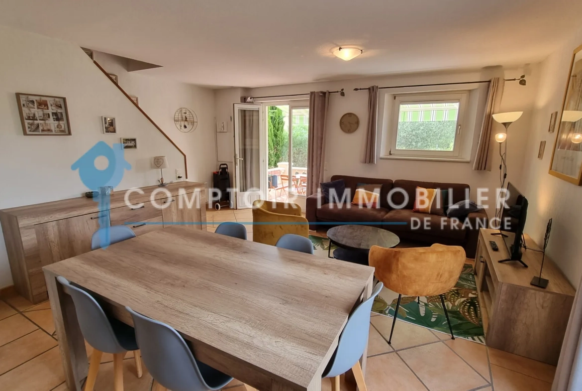 Villa de 73 m2 avec 3 chambres dans domaine sécurisé à Vidauban, Var 