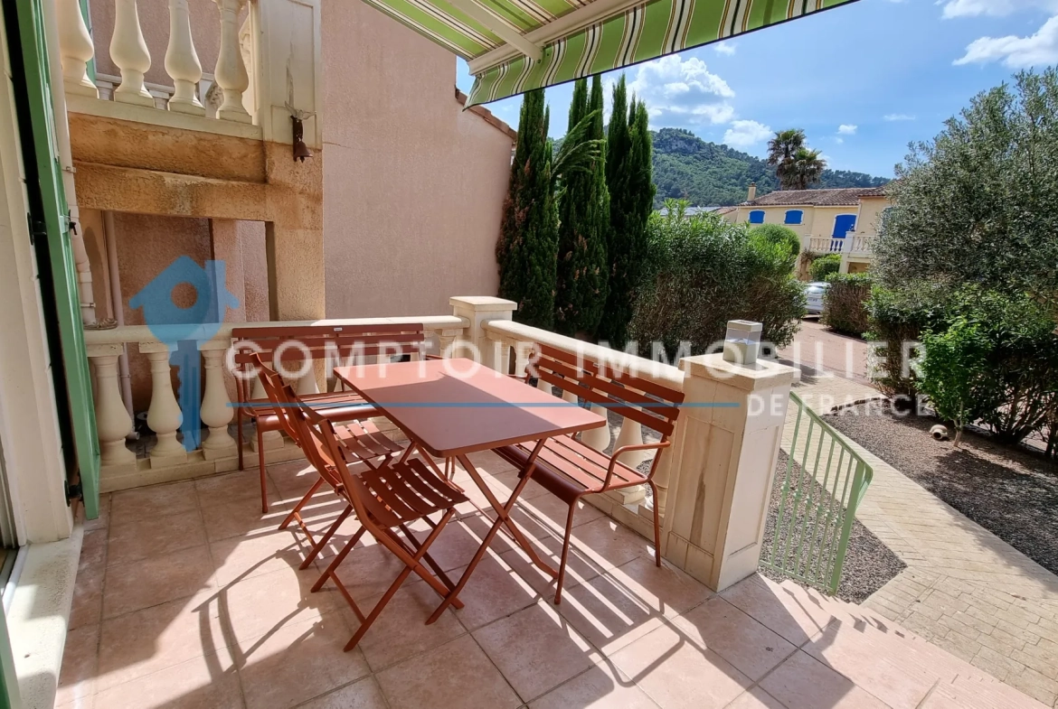 Villa de 73 m2 avec 3 chambres dans domaine sécurisé à Vidauban, Var 