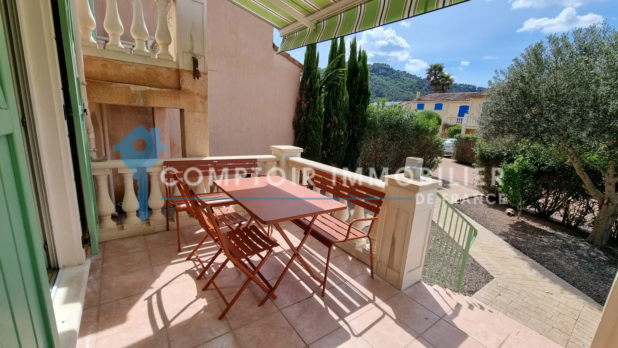 Villa de 73 m2 avec 3 chambres dans domaine sécurisé à Vidauban, Var 