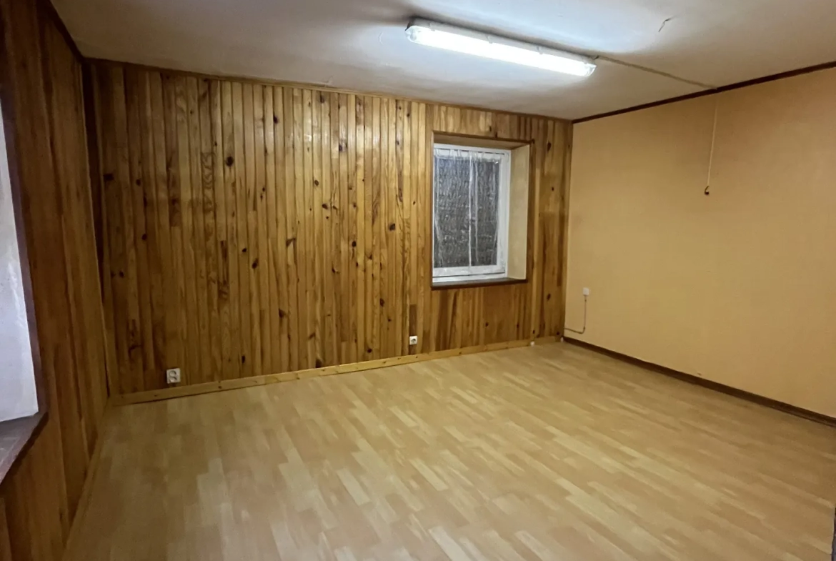 Maison familiale avec piscine à Roye – 170 m2, 4 chambres, dépendance 