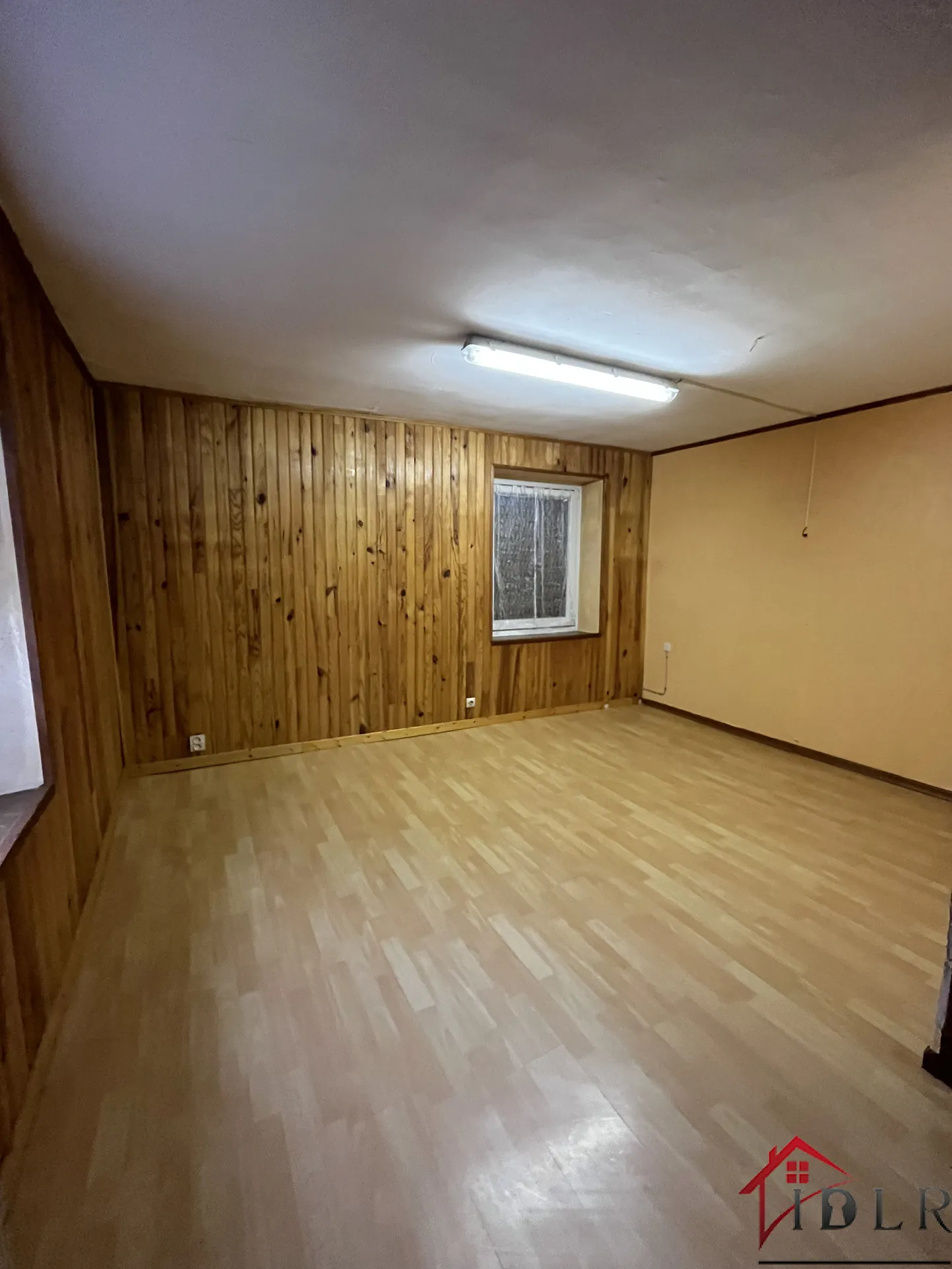Maison familiale avec piscine à Roye – 170 m2, 4 chambres, dépendance 