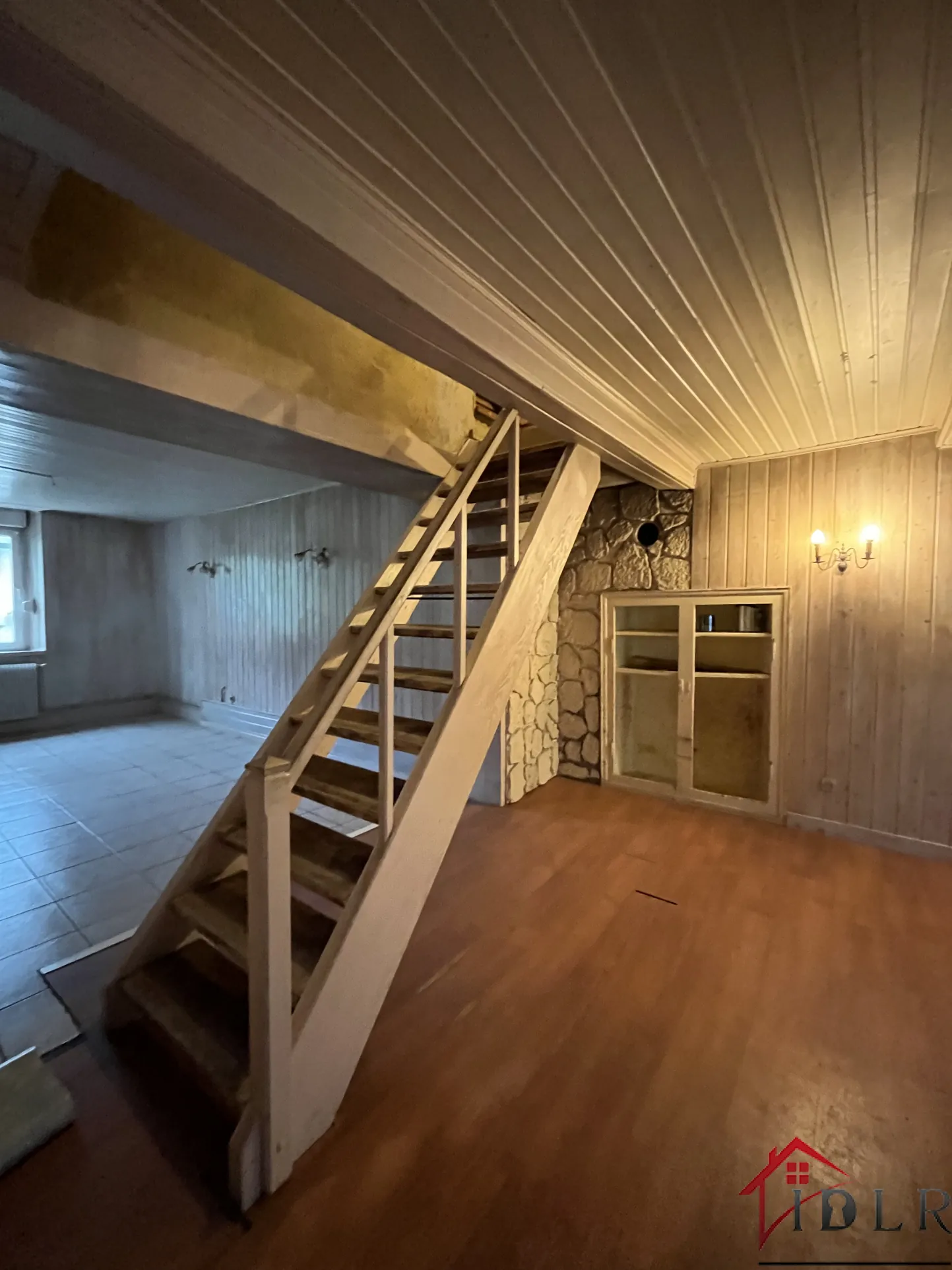 Maison familiale avec piscine à Roye – 170 m2, 4 chambres, dépendance 