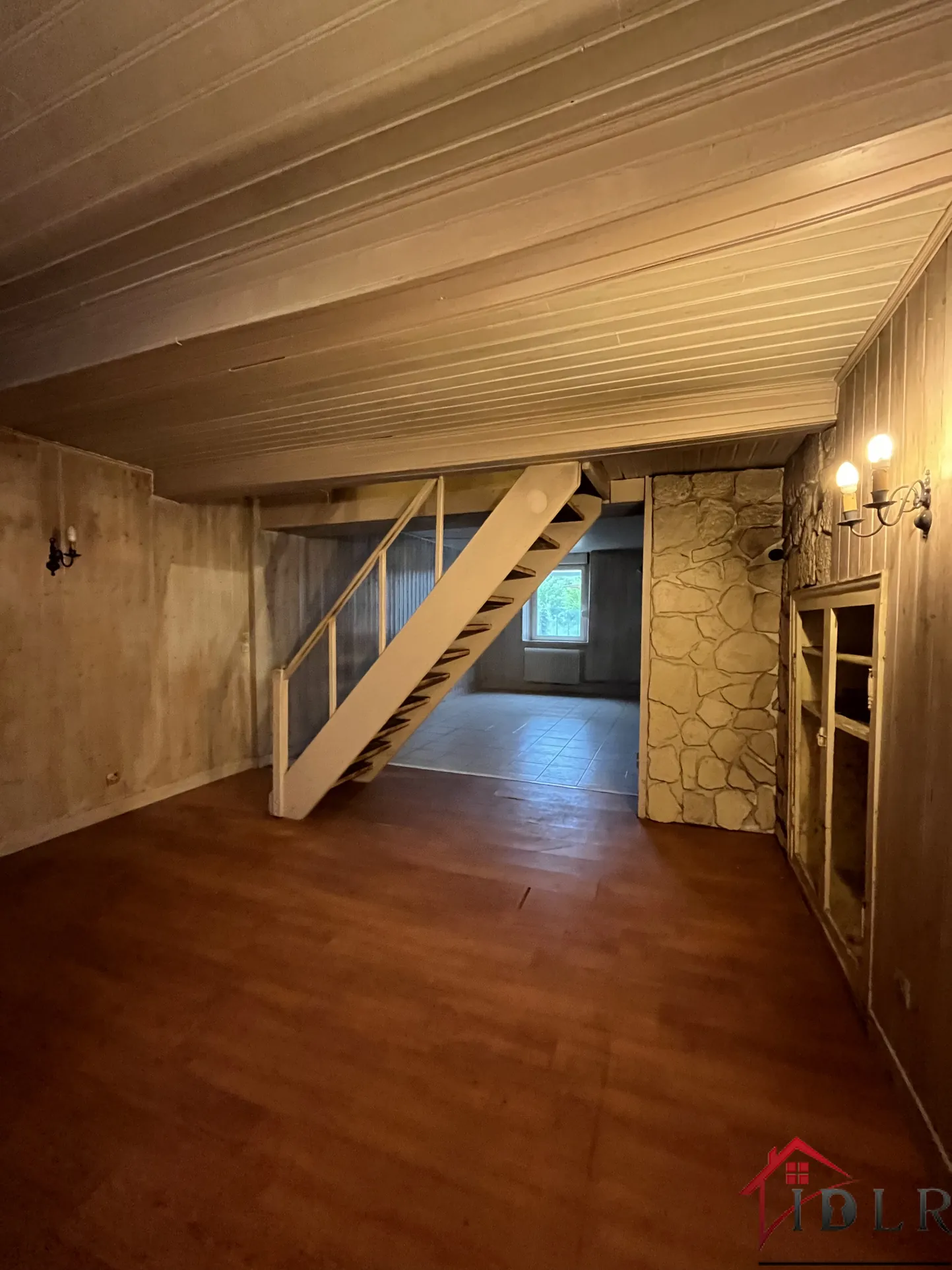 Maison familiale avec piscine à Roye – 170 m2, 4 chambres, dépendance 