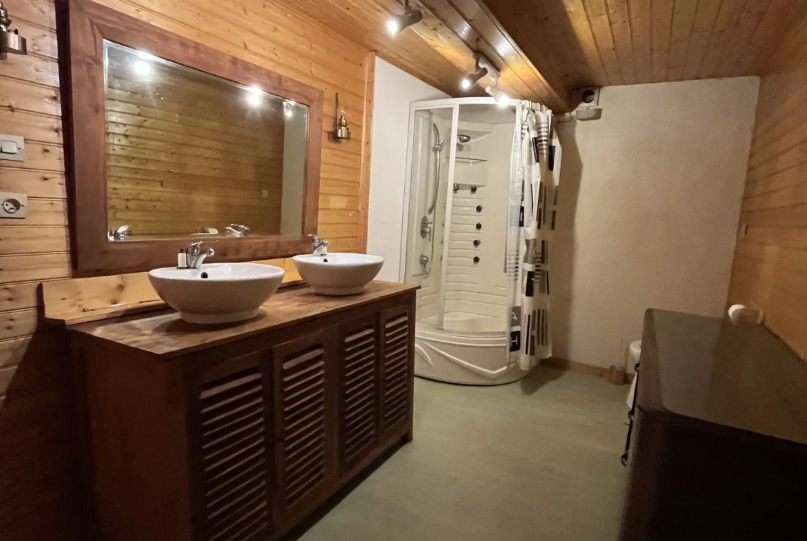 Maison familiale avec piscine à Roye – 170 m2, 4 chambres, dépendance 