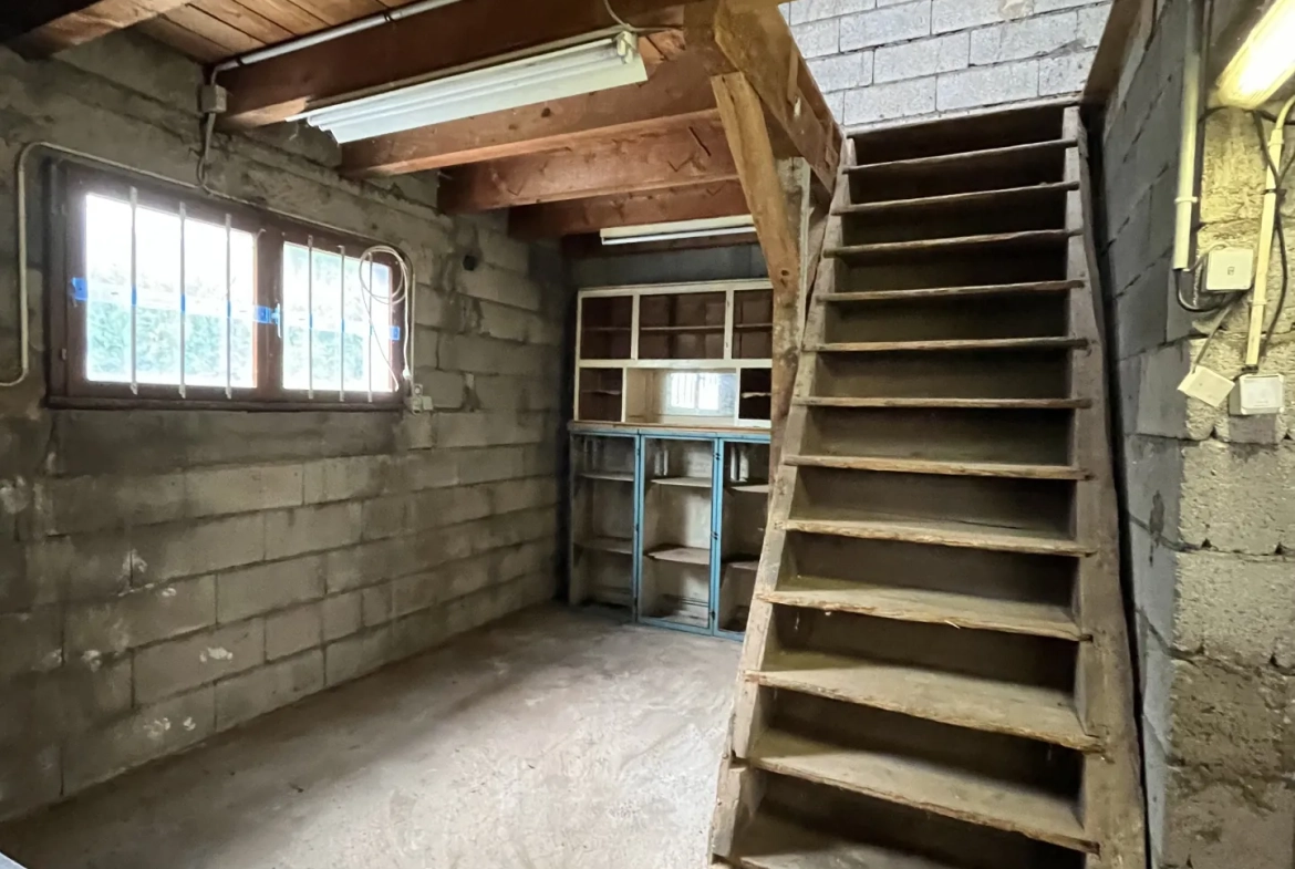 Maison familiale avec piscine à Roye – 170 m2, 4 chambres, dépendance 