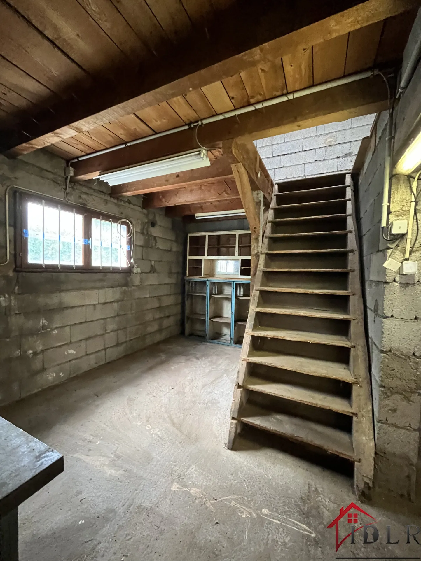 Maison familiale avec piscine à Roye – 170 m2, 4 chambres, dépendance 