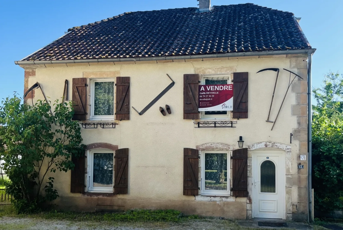 Maison familiale avec piscine à Roye – 170 m2, 4 chambres, dépendance 