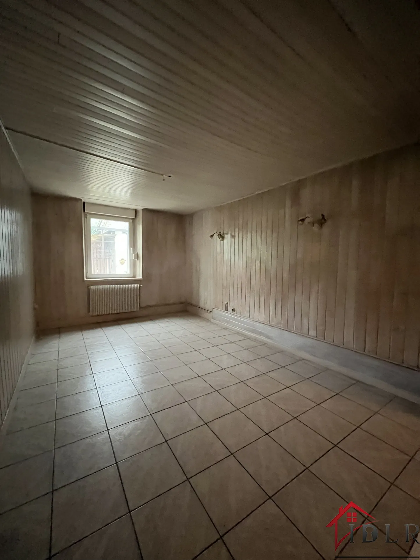 Maison familiale avec piscine à Roye – 170 m2, 4 chambres, dépendance 
