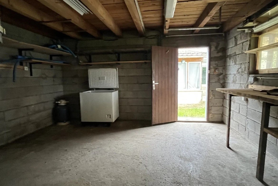 Maison familiale avec piscine à Roye – 170 m2, 4 chambres, dépendance 