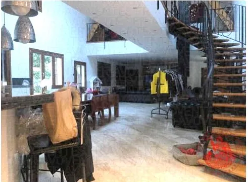 Grande maison F6 avec piscine à Colombes – petit prix immobilier 