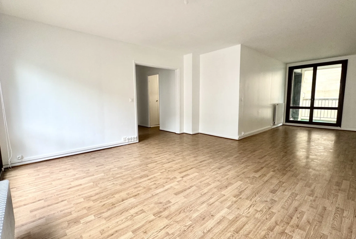 À vendre appartement 3 pièces lumineux à Mantes-la-Ville avec balcon et parking 