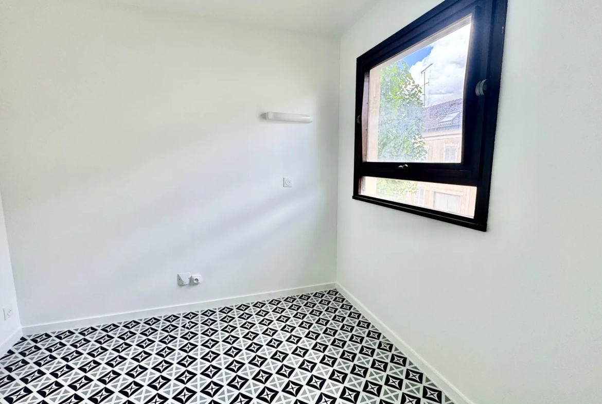 À vendre appartement 3 pièces lumineux à Mantes-la-Ville avec balcon et parking 