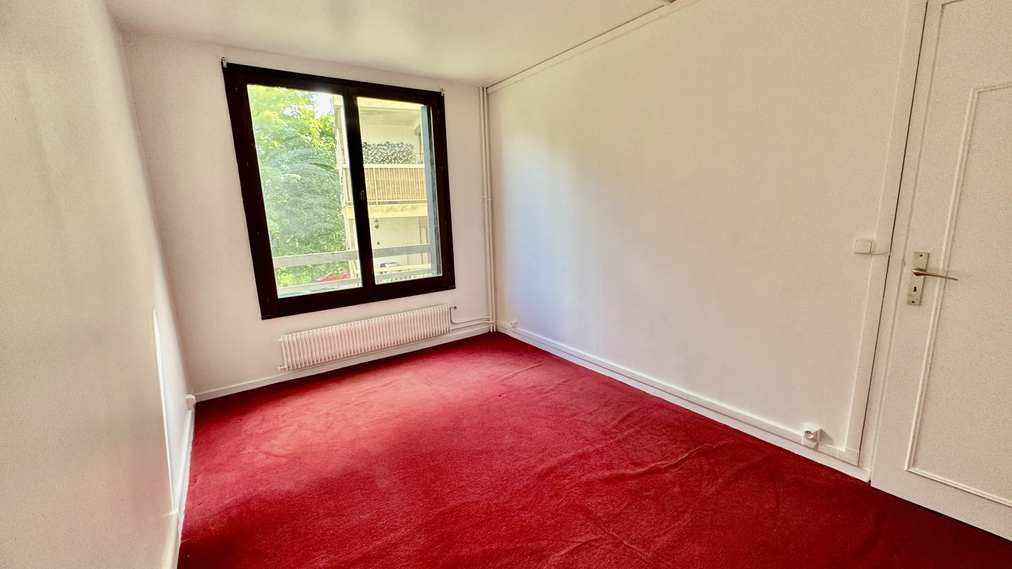 À vendre appartement 3 pièces lumineux à Mantes-la-Ville avec balcon et parking 