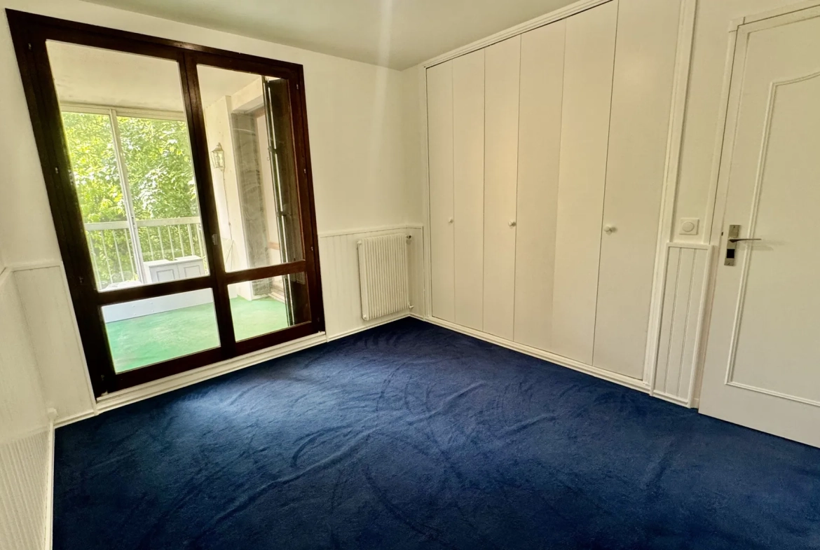 À vendre appartement 3 pièces lumineux à Mantes-la-Ville avec balcon et parking 