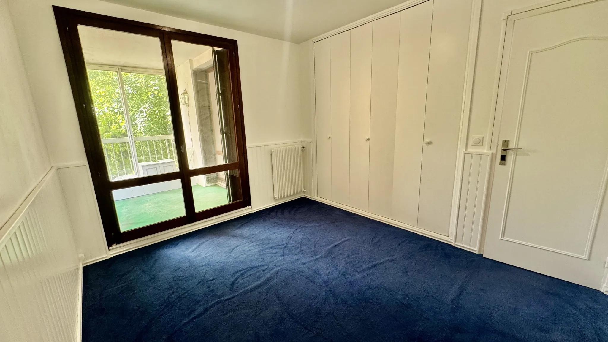 À vendre appartement 3 pièces lumineux à Mantes-la-Ville avec balcon et parking 