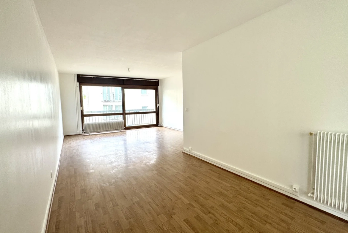 À vendre appartement 3 pièces lumineux à Mantes-la-Ville avec balcon et parking 