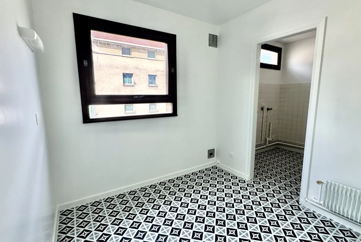 À vendre appartement 3 pièces lumineux à Mantes-la-Ville avec balcon et parking 