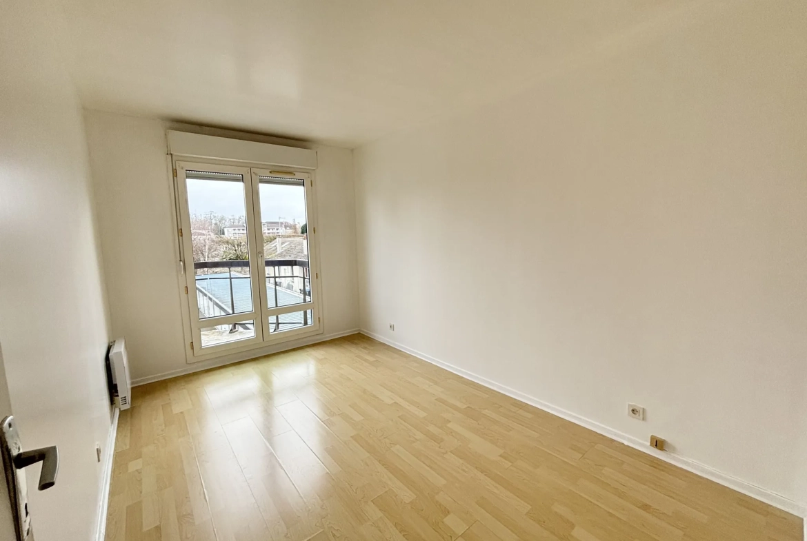 Appartement lumineux de 60,55 m² avec balcon, garage et cave à Meaux 