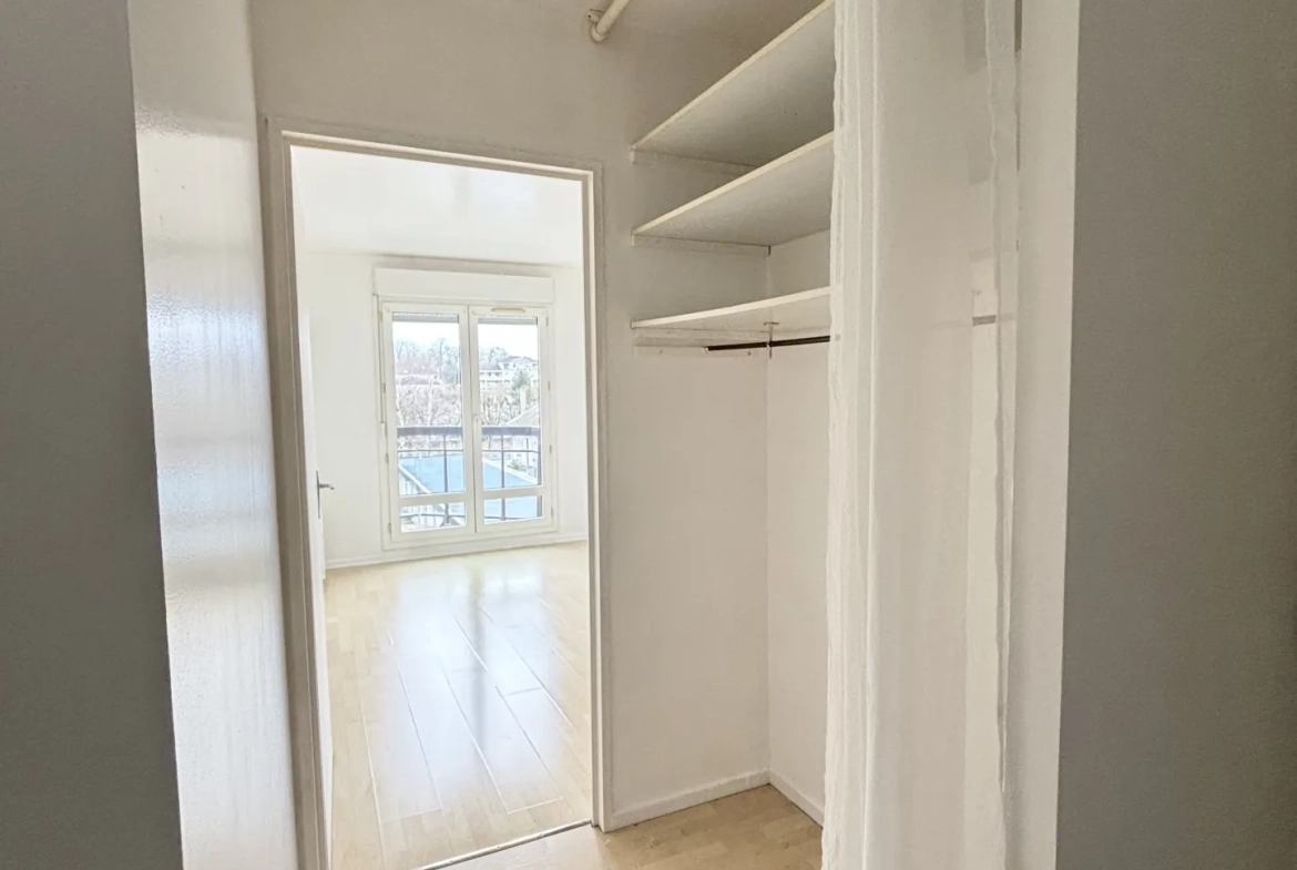 Appartement lumineux de 60,55 m² avec balcon, garage et cave à Meaux 