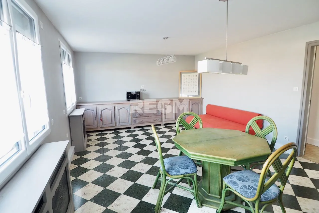 Maison plain-pied de 78 m² avec garage et terrasse à DAINVILLE, Arras 
