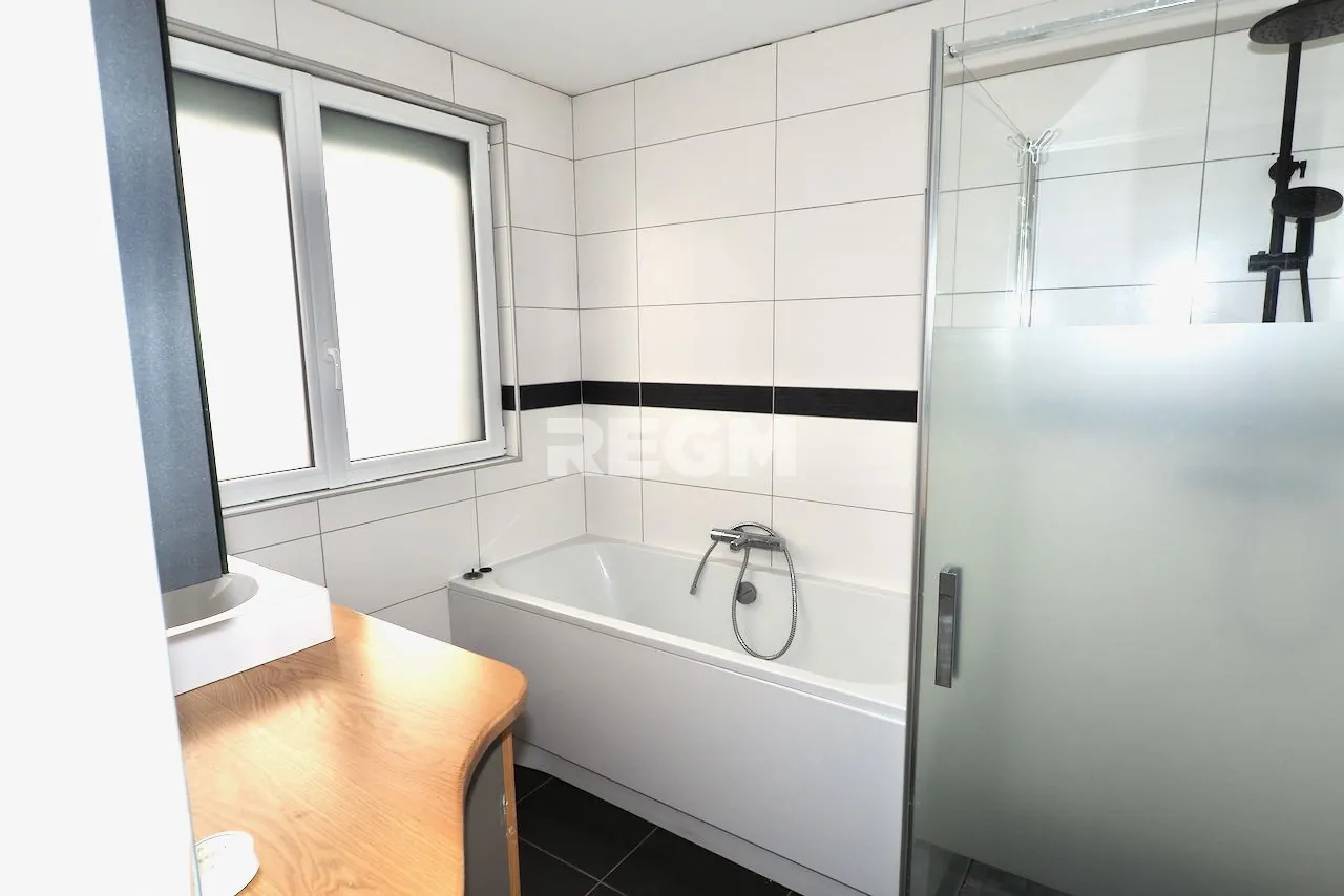 Maison plain-pied de 78 m² avec garage et terrasse à DAINVILLE, Arras 