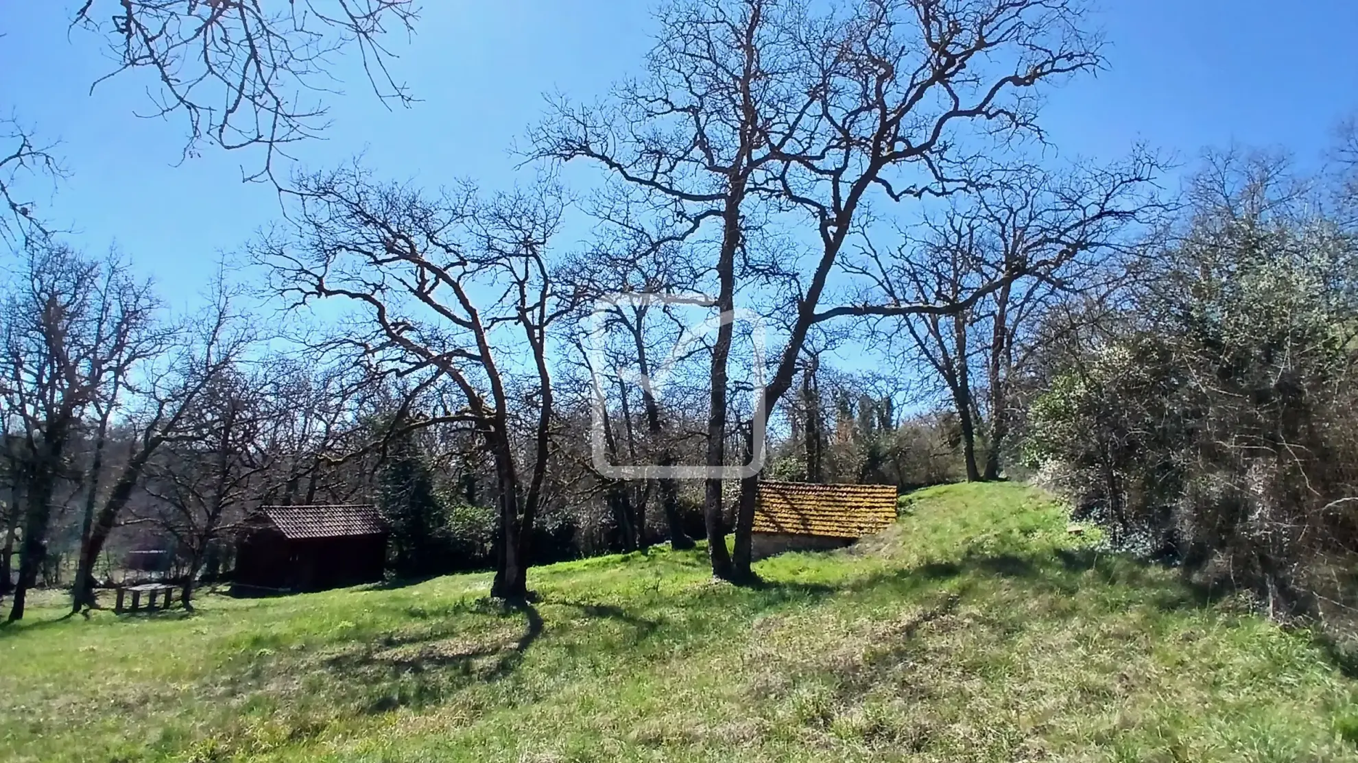 Terrain à bâtir viabilisé de 1705 m² à Cuzance - Opportunité rare 