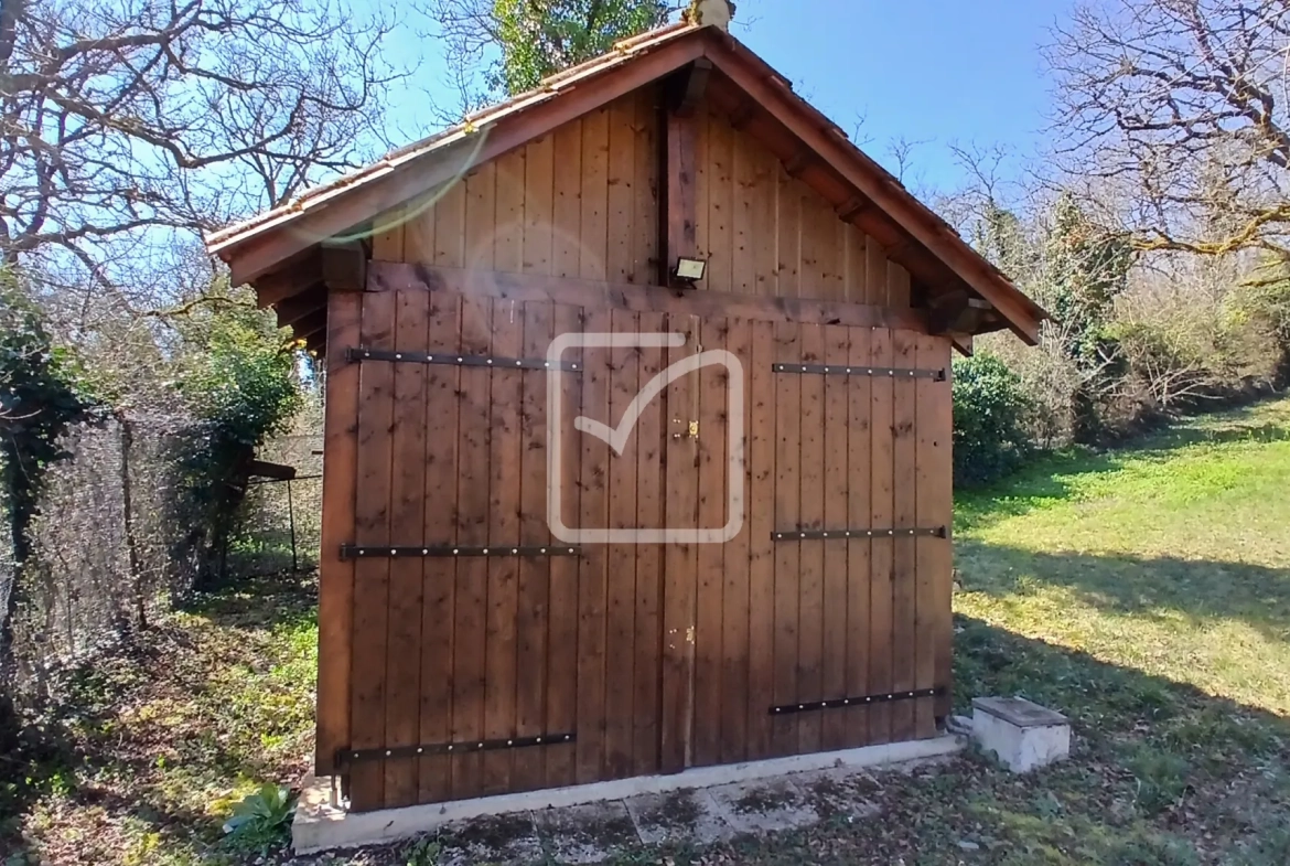 Terrain à bâtir viabilisé de 1705 m² à Cuzance - Opportunité rare 