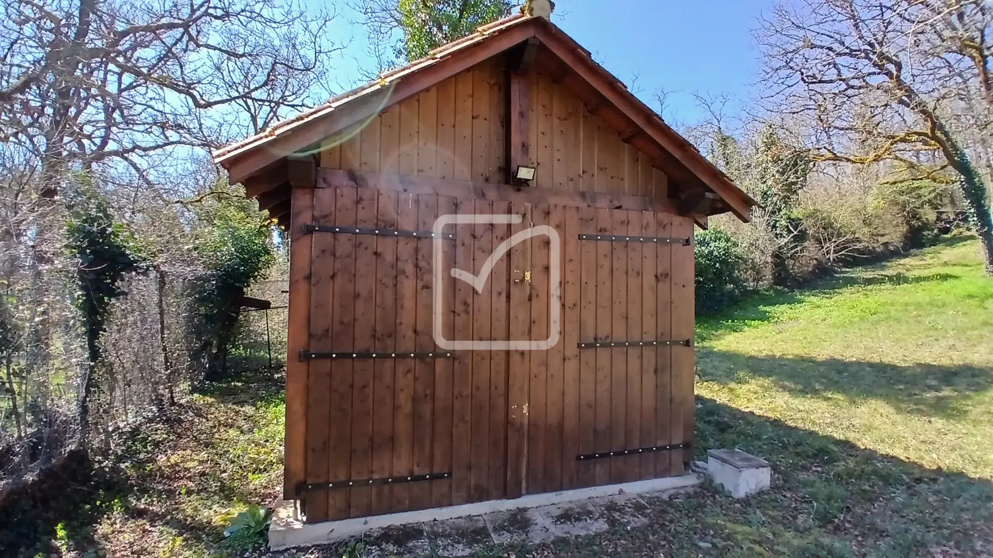 Terrain à bâtir viabilisé de 1705 m² à Cuzance - Opportunité rare 