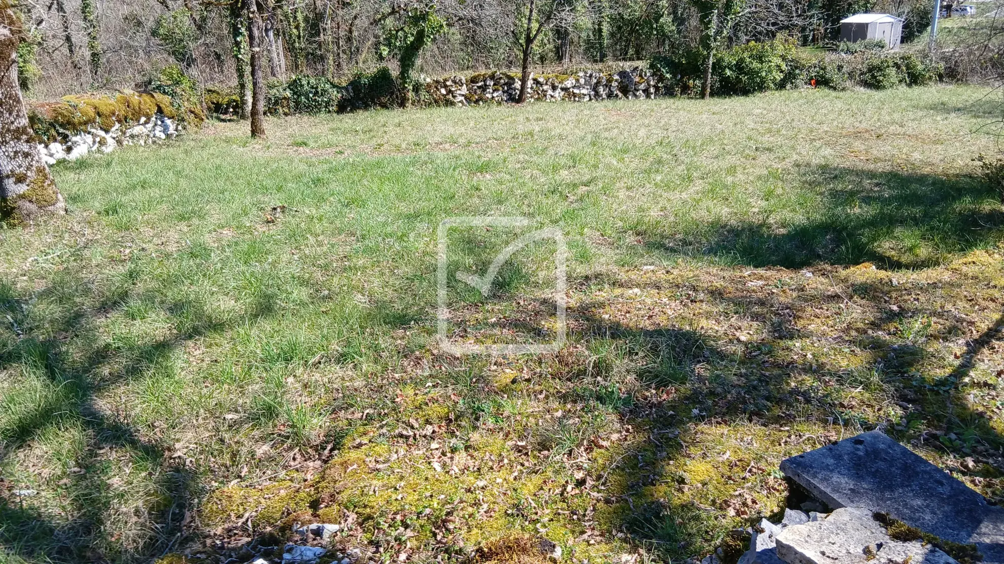 Terrain à bâtir viabilisé de 1705 m² à Cuzance - Opportunité rare 