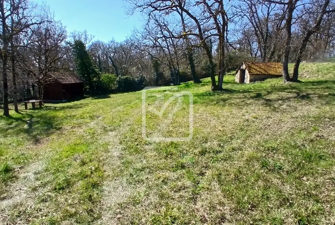 Terrain à bâtir viabilisé de 1705 m² à Cuzance - Opportunité rare 