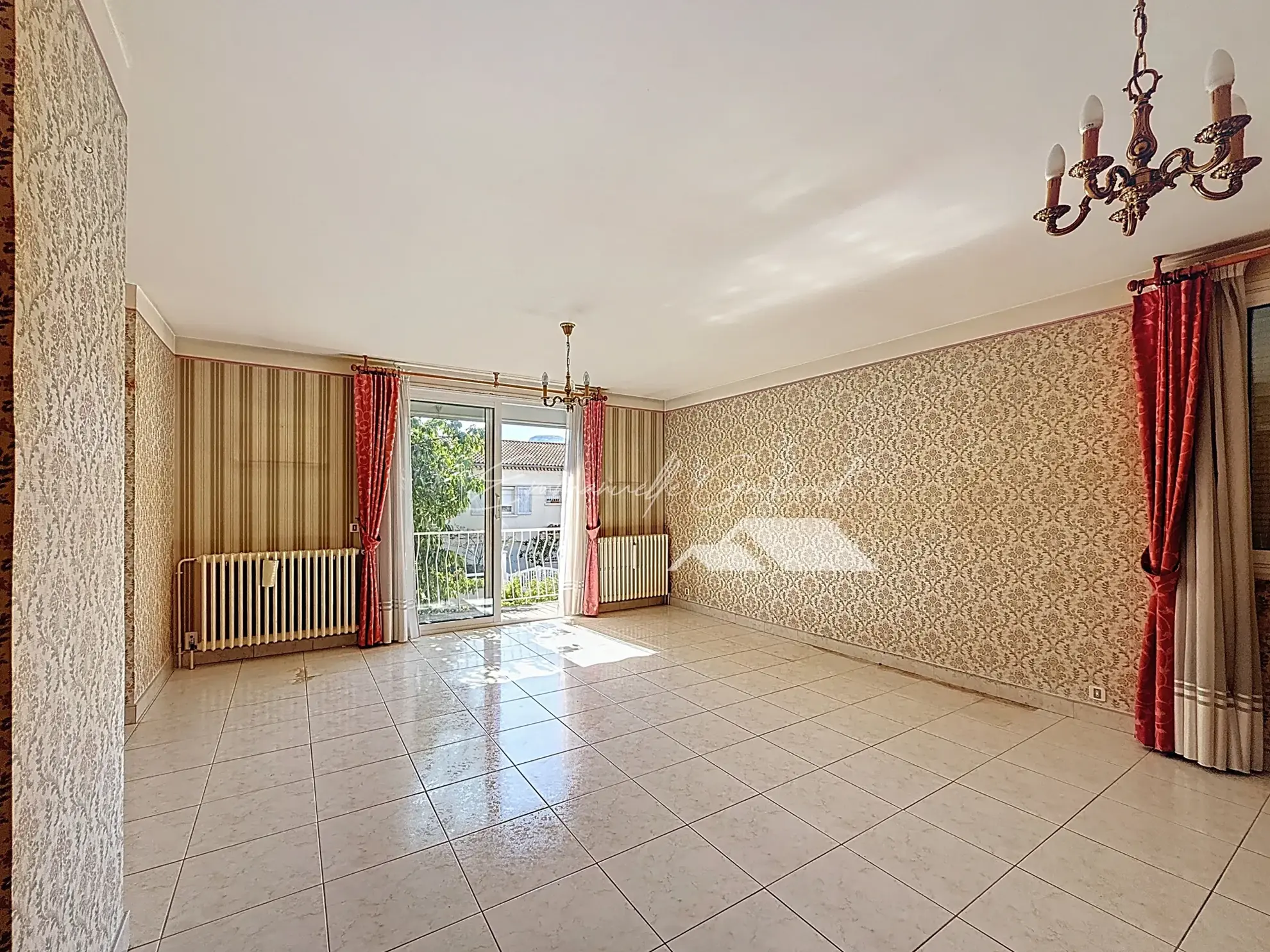 Maison familiale avec appartement indépendant à Millau, jardin et vue sur Pouncho 