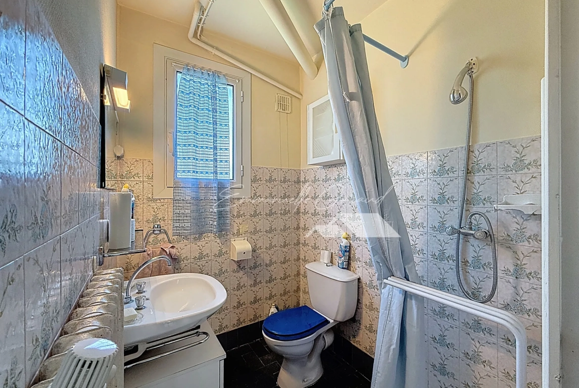 Maison familiale avec appartement indépendant à Millau, jardin et vue sur Pouncho 