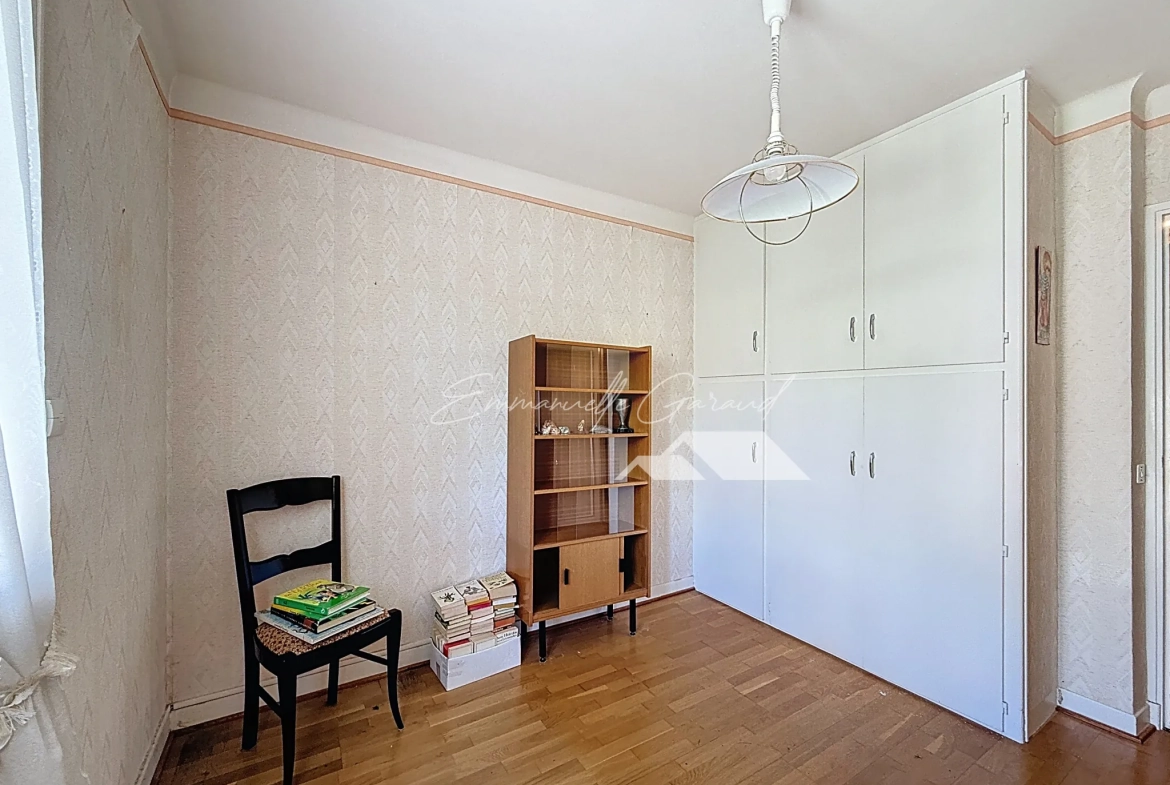 Maison familiale avec appartement indépendant à Millau, jardin et vue sur Pouncho 
