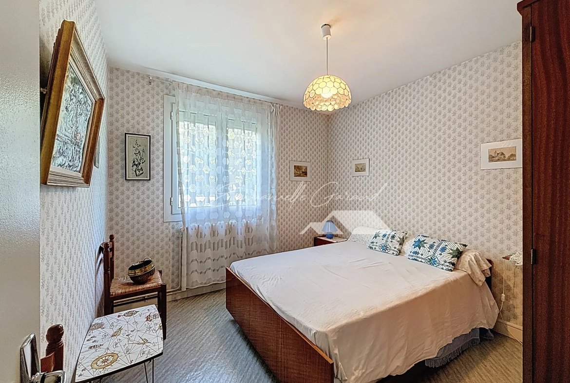 Maison familiale avec appartement indépendant à Millau, jardin et vue sur Pouncho 