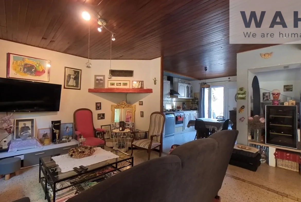 Maison de village de 110 m² à Lansargues, idéalement située avec cour et 3 chambres 