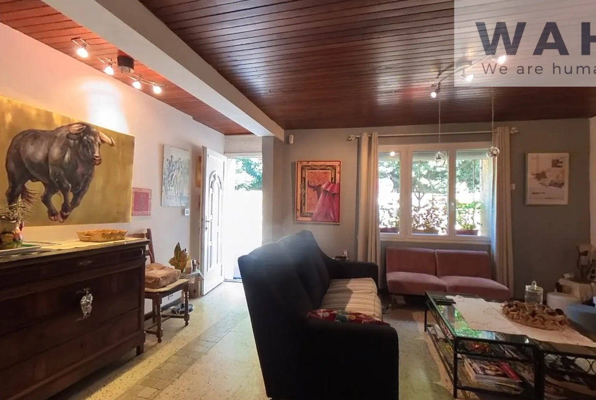 Maison de village de 110 m² à Lansargues, idéalement située avec cour et 3 chambres 
