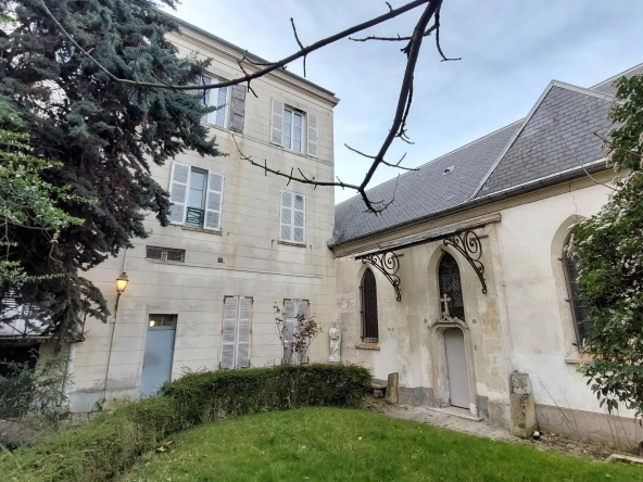 Appartement T3 de 39 m² à Versailles, quartier Saint Louis avec grande hauteur sous plafond