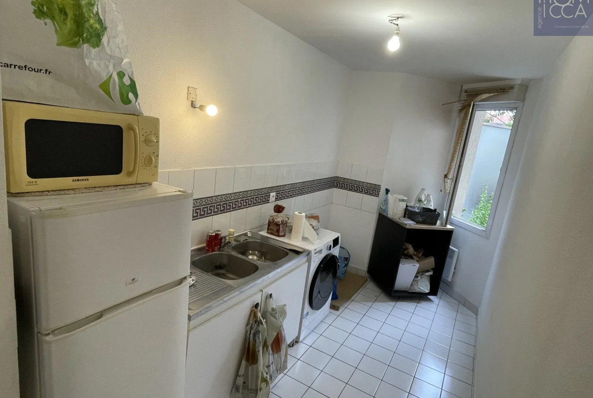 Comme neuf, T2 lumineux de 52,54 m² avec balcon, cave et garage à Villeurbanne, proximité métro Charpennes 