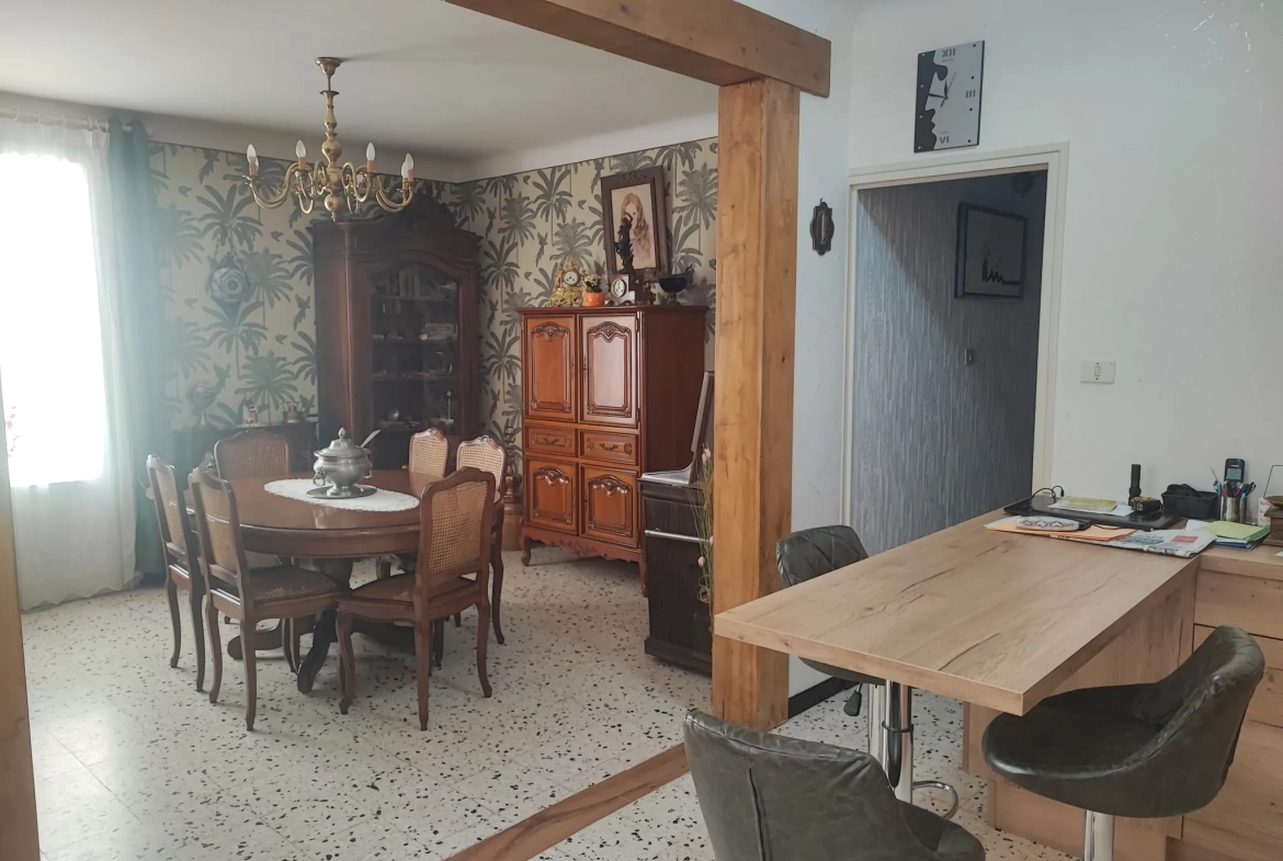 Belle maison familiale à Ferrals les Corbières avec garage et 5 chambres 