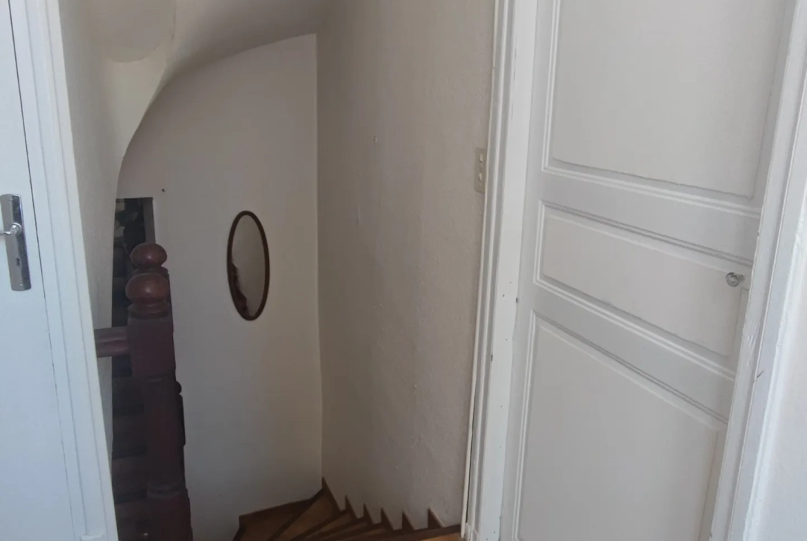 Belle maison familiale à Ferrals les Corbières avec garage et 5 chambres 