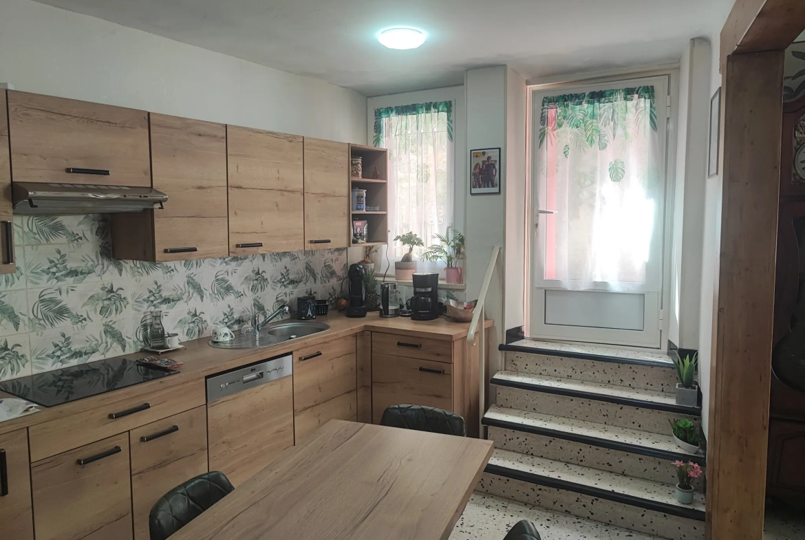 Belle maison familiale à Ferrals les Corbières avec garage et 5 chambres 