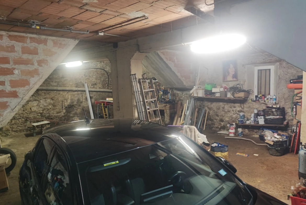 Belle maison familiale à Ferrals les Corbières avec garage et 5 chambres 