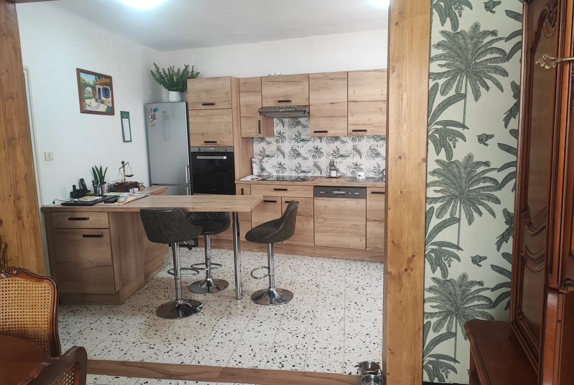 Belle maison familiale à Ferrals les Corbières avec garage et 5 chambres 