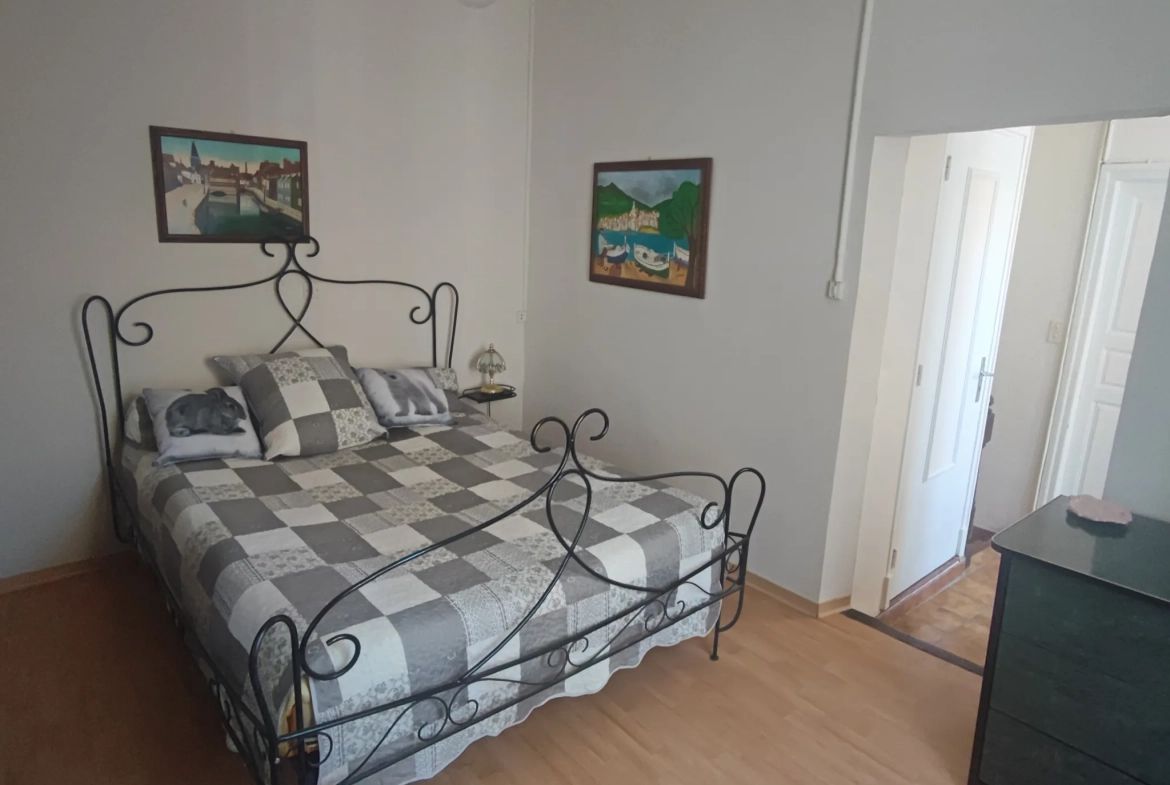 Belle maison familiale à Ferrals les Corbières avec garage et 5 chambres 