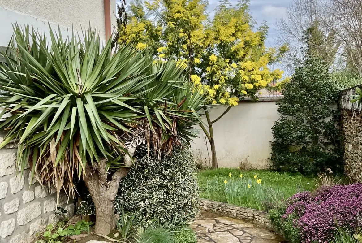 Charmante maison de 98 m² à La Ville du Bois, proche écoles et commerces 