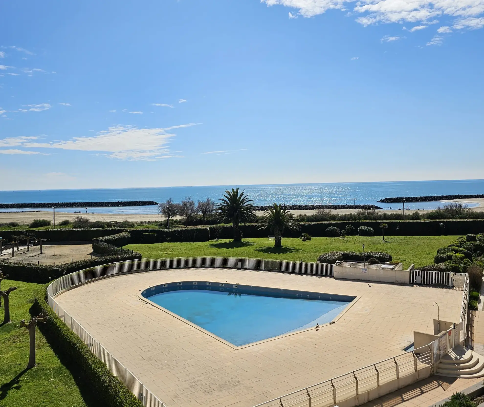 Superbe appartement T3 neuf avec vue mer et piscine au Cap d'Agde 