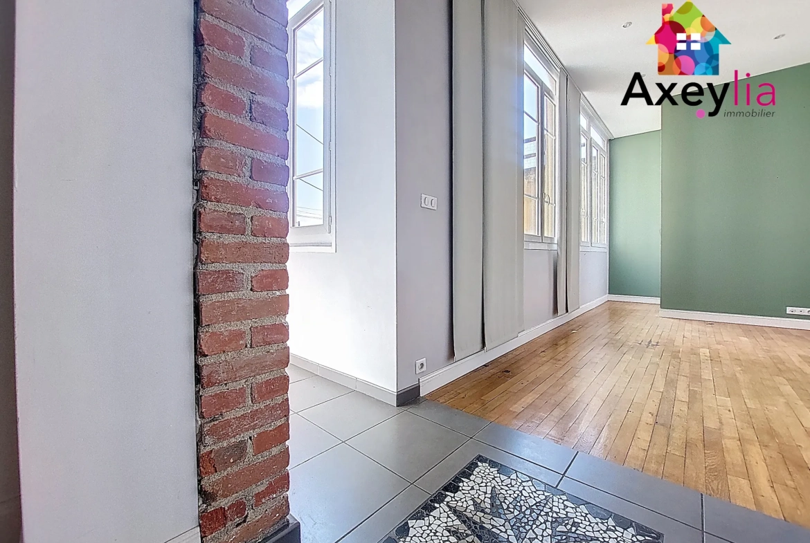 A vendre appartement T5 rénové dans le centre de Roanne - Charme haussmannien 