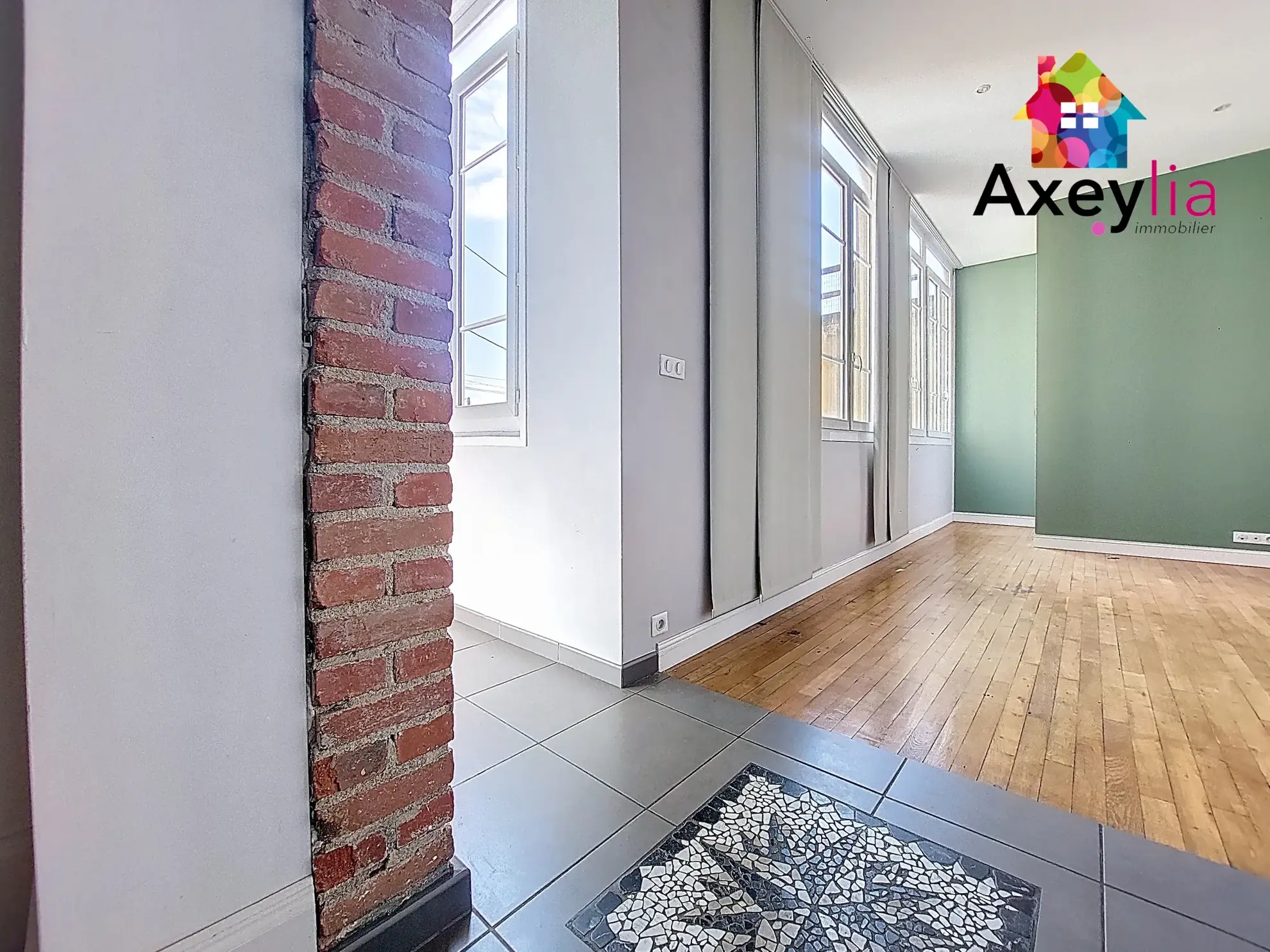 A vendre appartement T5 rénové dans le centre de Roanne - Charme haussmannien 