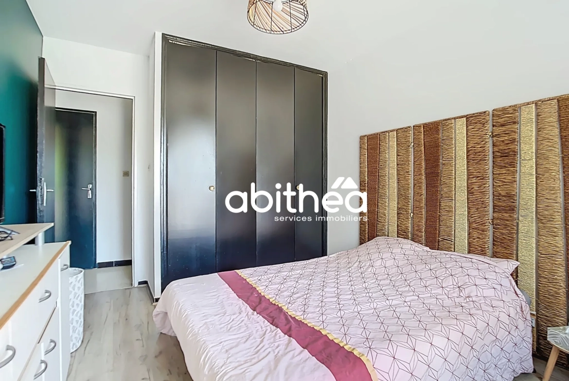 Appartement T2 rénové à Montpellier avec balcon, parking et cave 