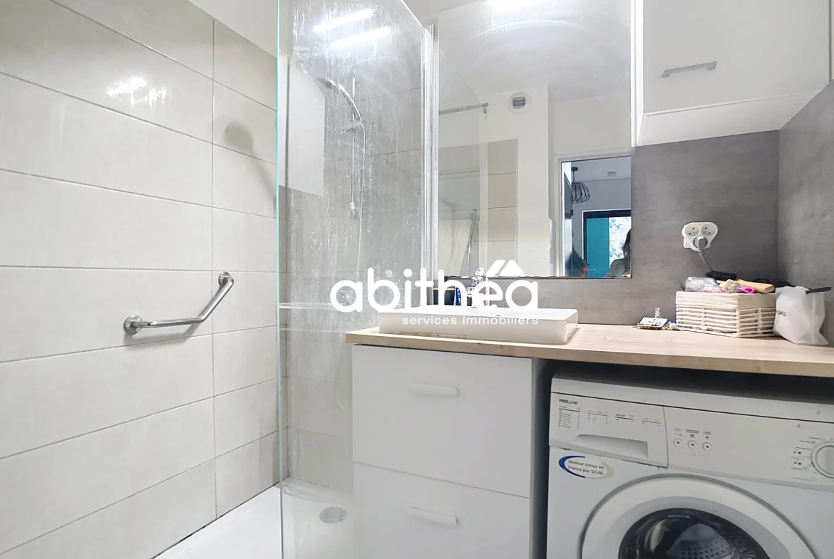 Appartement T2 rénové à Montpellier avec balcon, parking et cave 